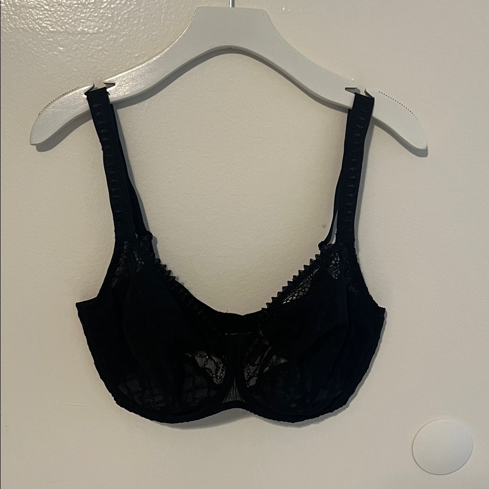 Chic Black Lace Underwire Bra